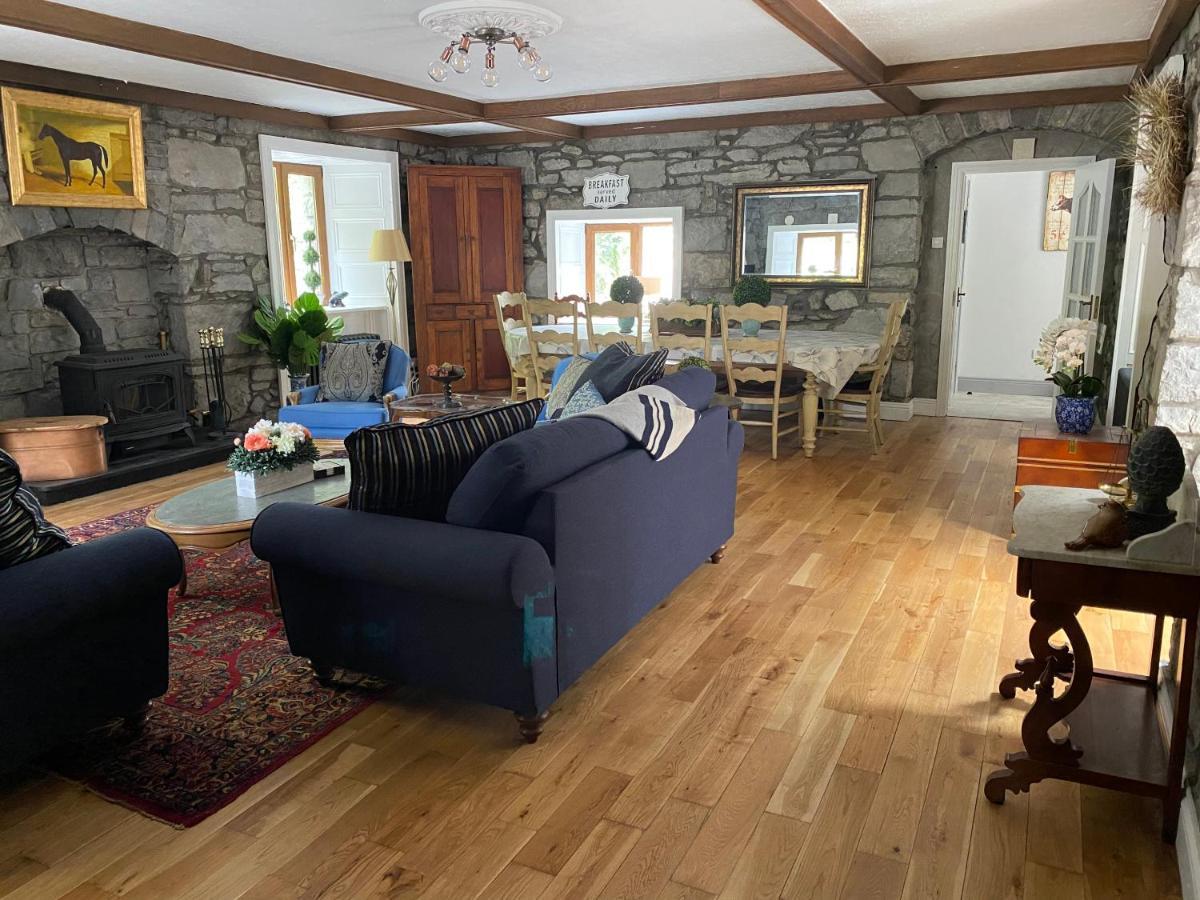 Salmon Weir Lodge Cong Dış mekan fotoğraf