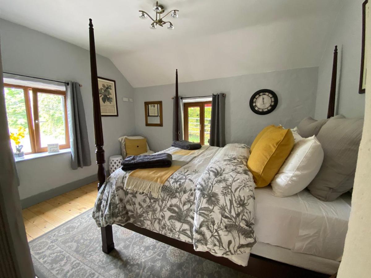 Salmon Weir Lodge Cong Dış mekan fotoğraf